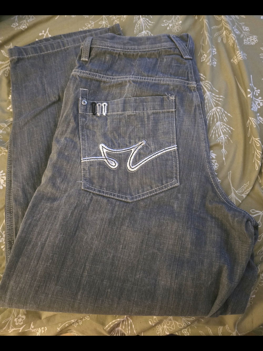 Men's Gray Jeans with Contrast Stitching - Classic Pocket Detail